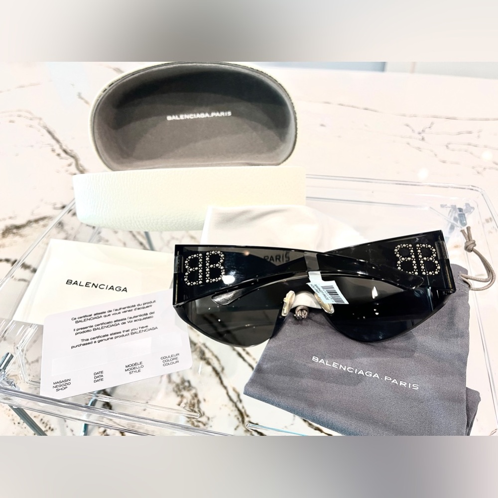 Balenciaga New Sunglasses COA, case, bag, cloth - Picture 6 of 14